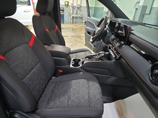 Used 2023 Chevrolet Colorado Z71 w/ Z71 Convenience Package 2 image 14