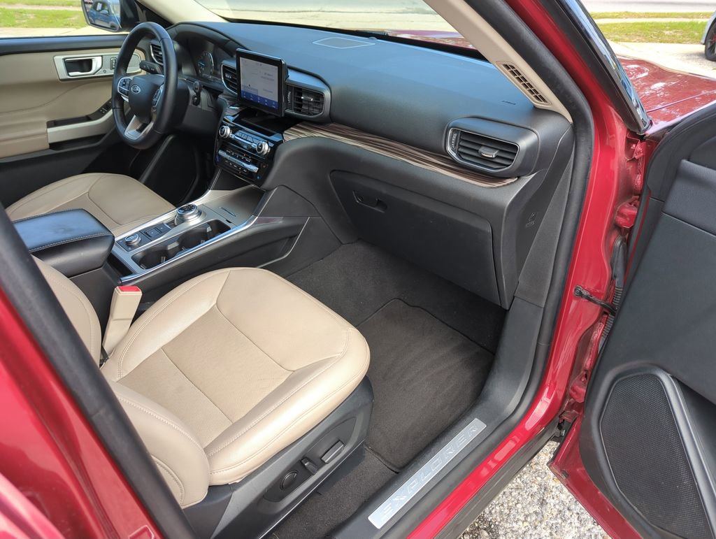 Used 2023 Ford Explorer Limited image 37