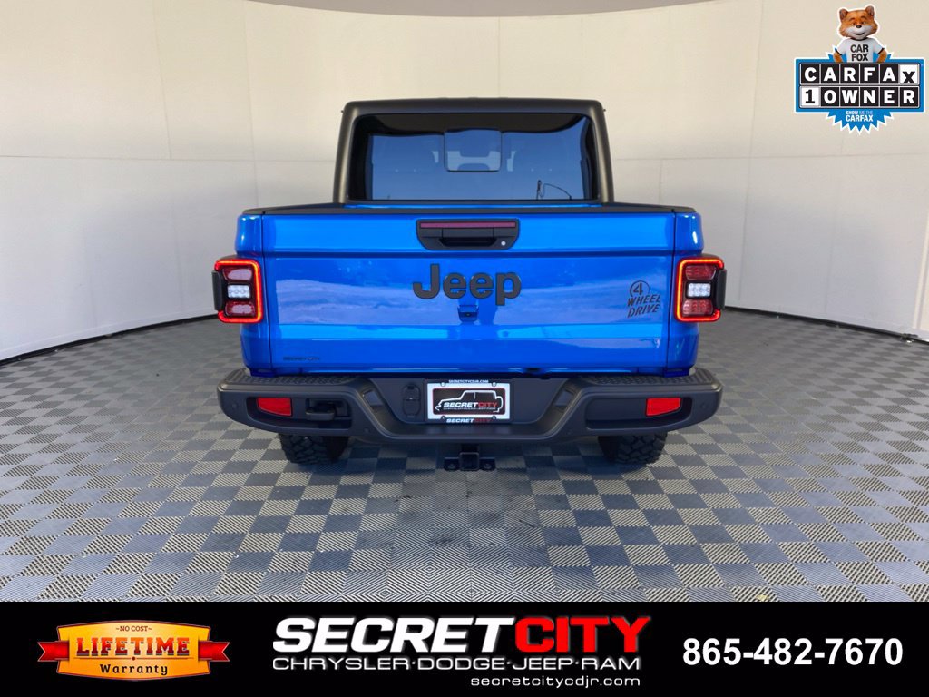 Used 2025 Jeep Gladiator Mojave AWD/4WD image 6