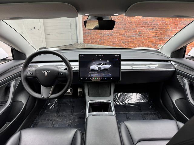 Used 2023 Tesla Model 3 Standard Range image 11