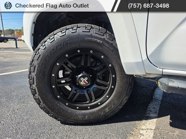 Used 2018 Toyota Tacoma TRD Sport image 13