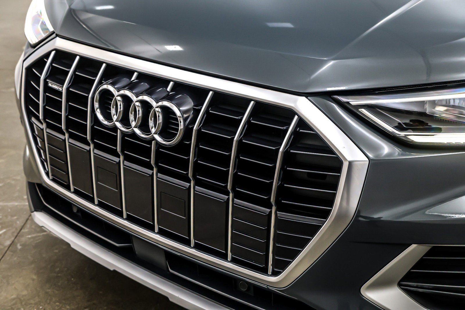 Used 2020 Audi Q3 2.0T Premium Plus w/ Premium Plus Package image 13