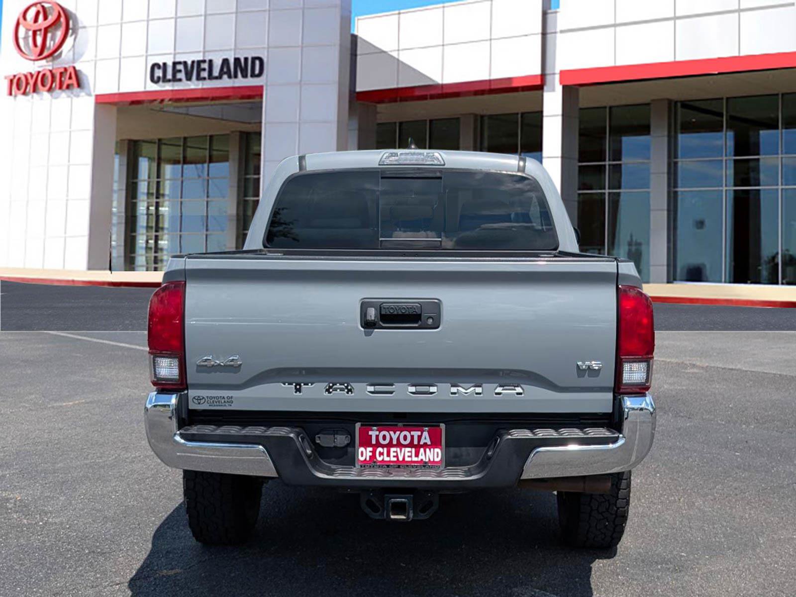 Used 2021 Toyota Tacoma SR5 AWD/4WD image 6
