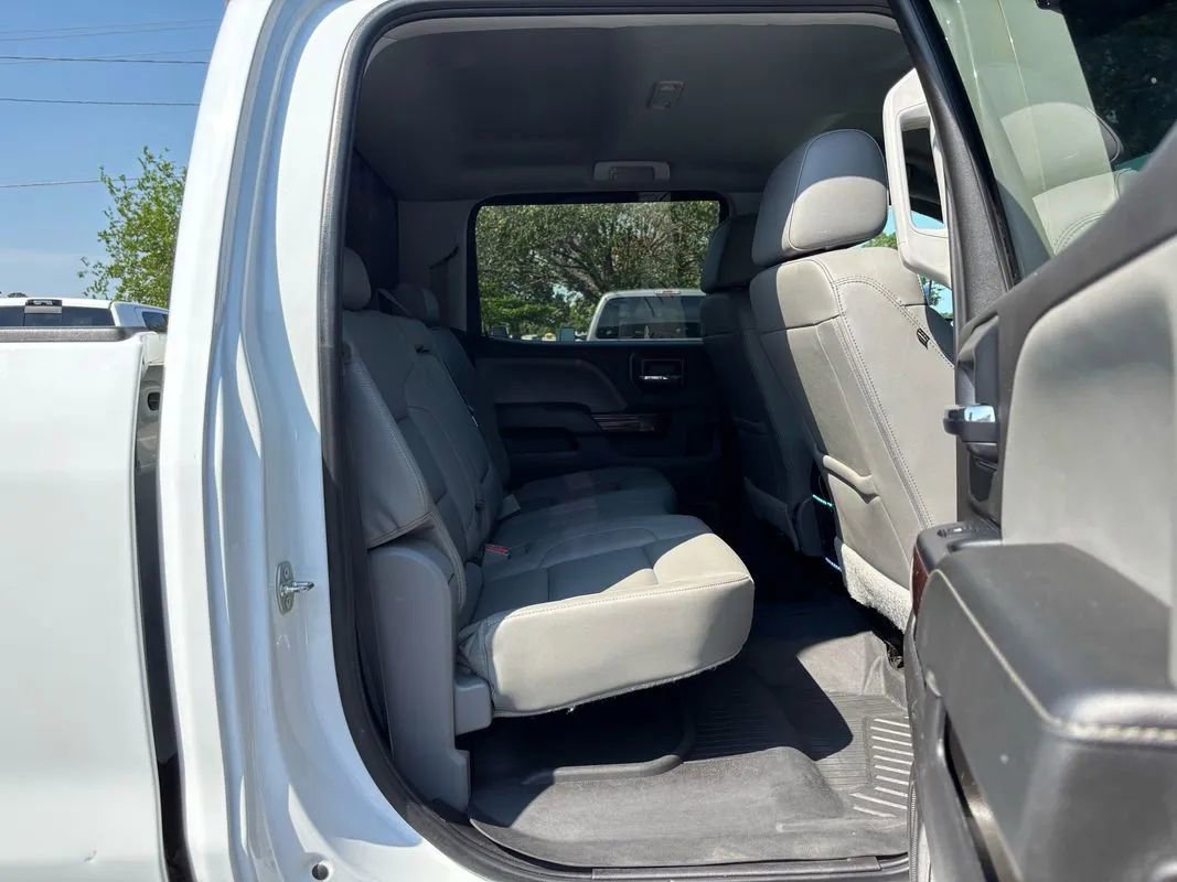 Used 2016 GMC Sierra 2500 SLT w/ Duramax Plus Package AWD/4WD image 28