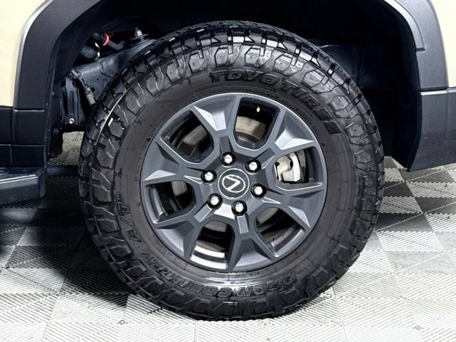 Used 2024 Lexus GX 550 AWD/4WD image 12