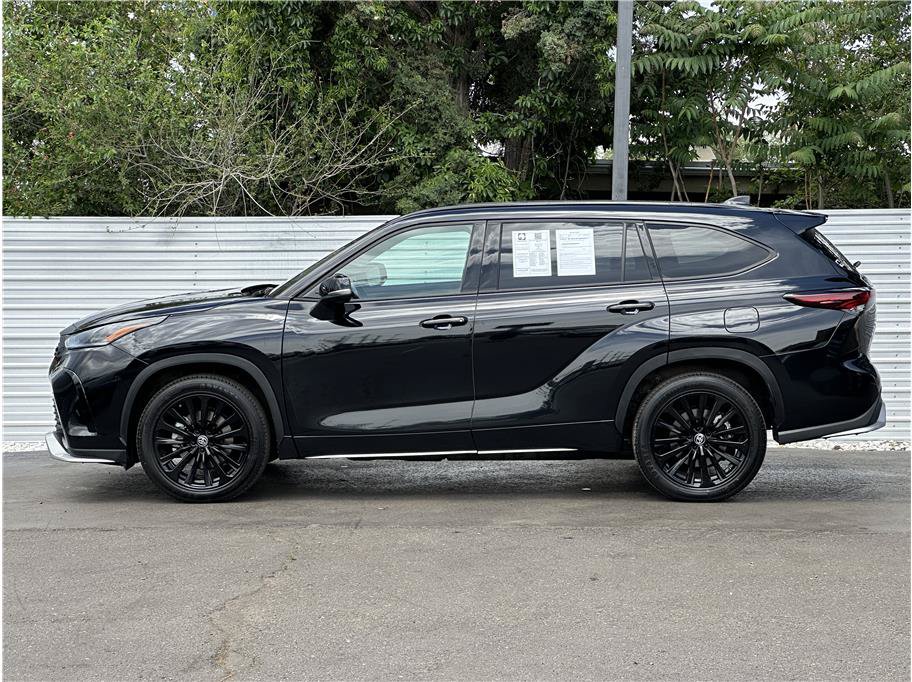 Used 2025 Toyota Highlander XSE AWD/4WD image 13