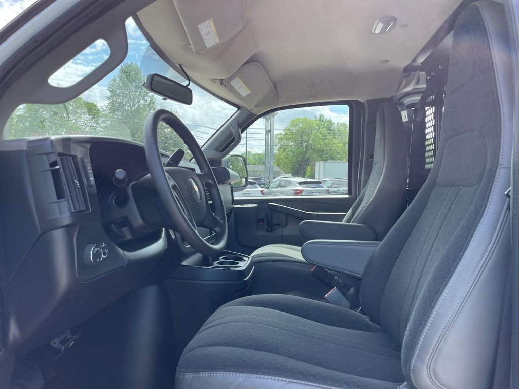 Used 2024 Chevrolet Express 2500 w/ Driver Convenience Package image 10