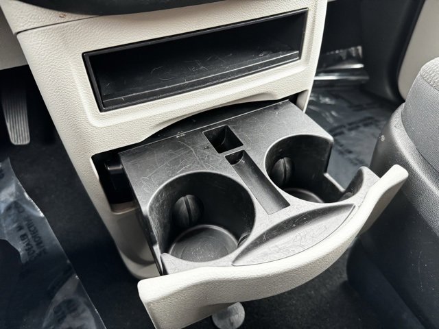 Used 2019 Dodge Grand Caravan SE w/ UConnect Hands-Free Group image 12