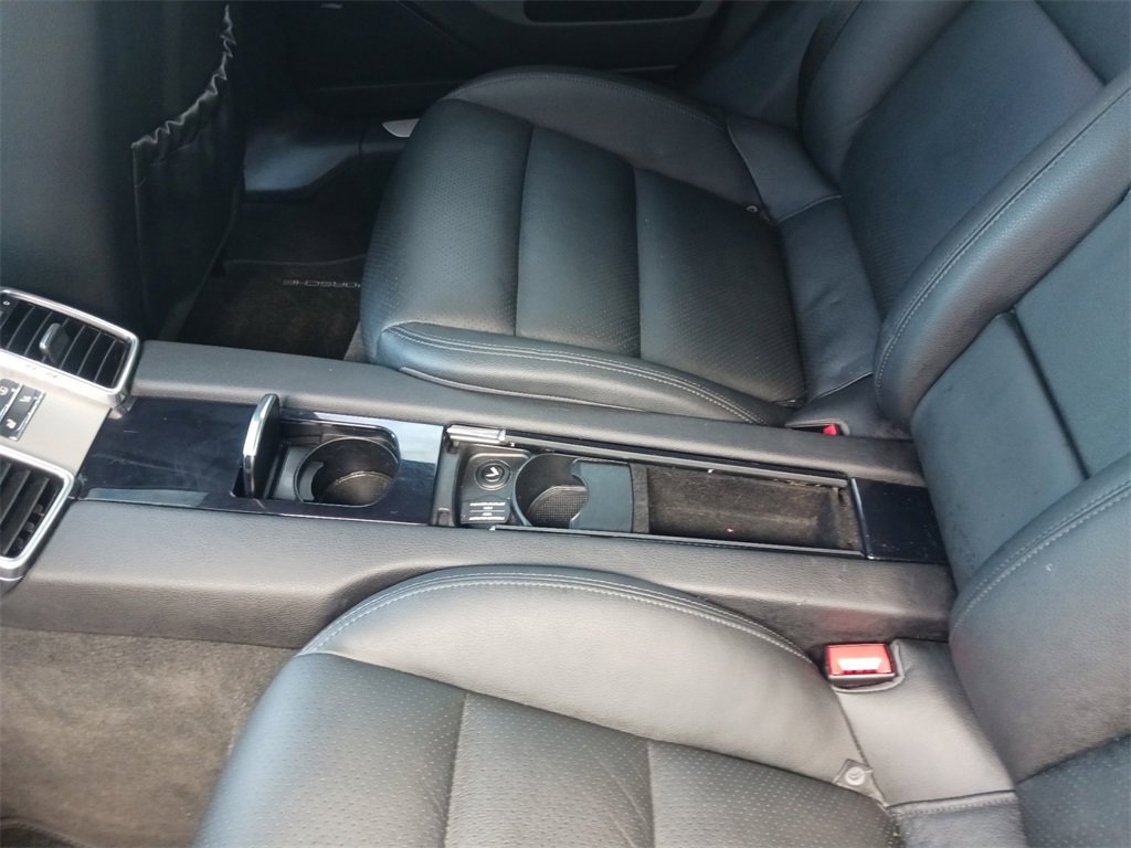 Used 2013 Porsche Panamera S image 31
