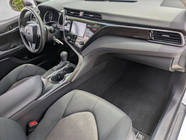 Used 2020 Toyota Camry LE FWD image 19