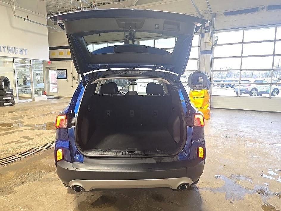 Used 2022 Ford Escape SE w/ Convenience Package image 28