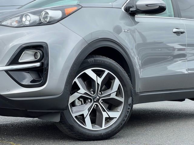 Certified 2022 Kia Sportage EX w/ EX Technology Package image 2
