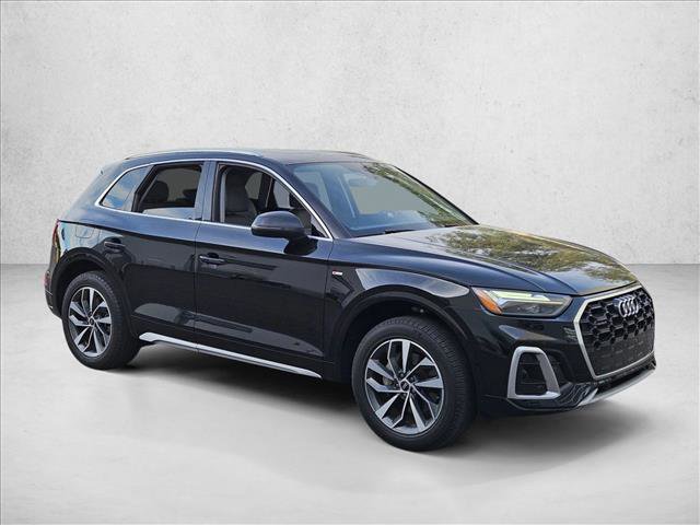 Used 2022 Audi Q5 2.0T Premium w/ Convenience Package image 3