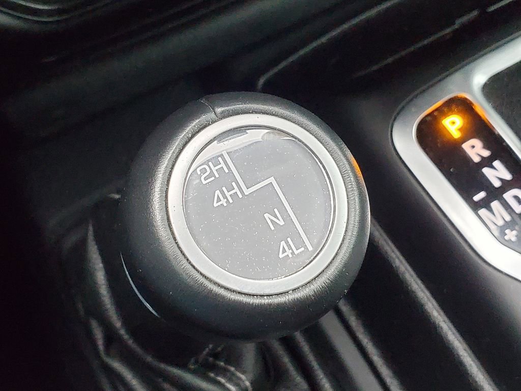 Used 2020 Jeep Wrangler Unlimited Sahara image 21