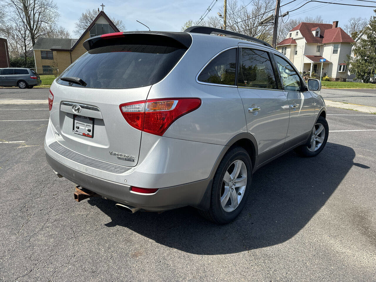 Used 2010 Hyundai Veracruz Limited w/ Navigation Pkg 3 image 3