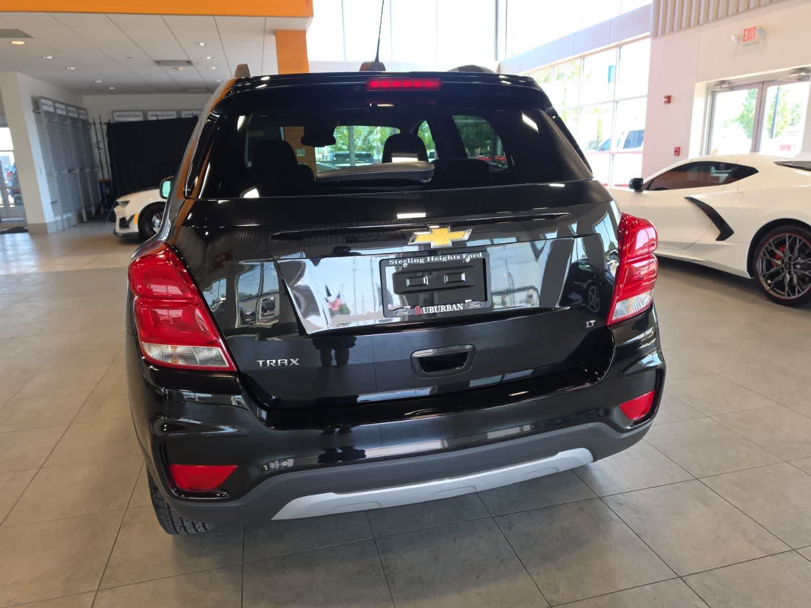 Used 2020 Chevrolet Trax LT w/ LT Convenience Package FWD image 10