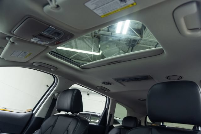 Used 2024 Kia Telluride EX w/ EX Captain's Chair Package FWD image 13