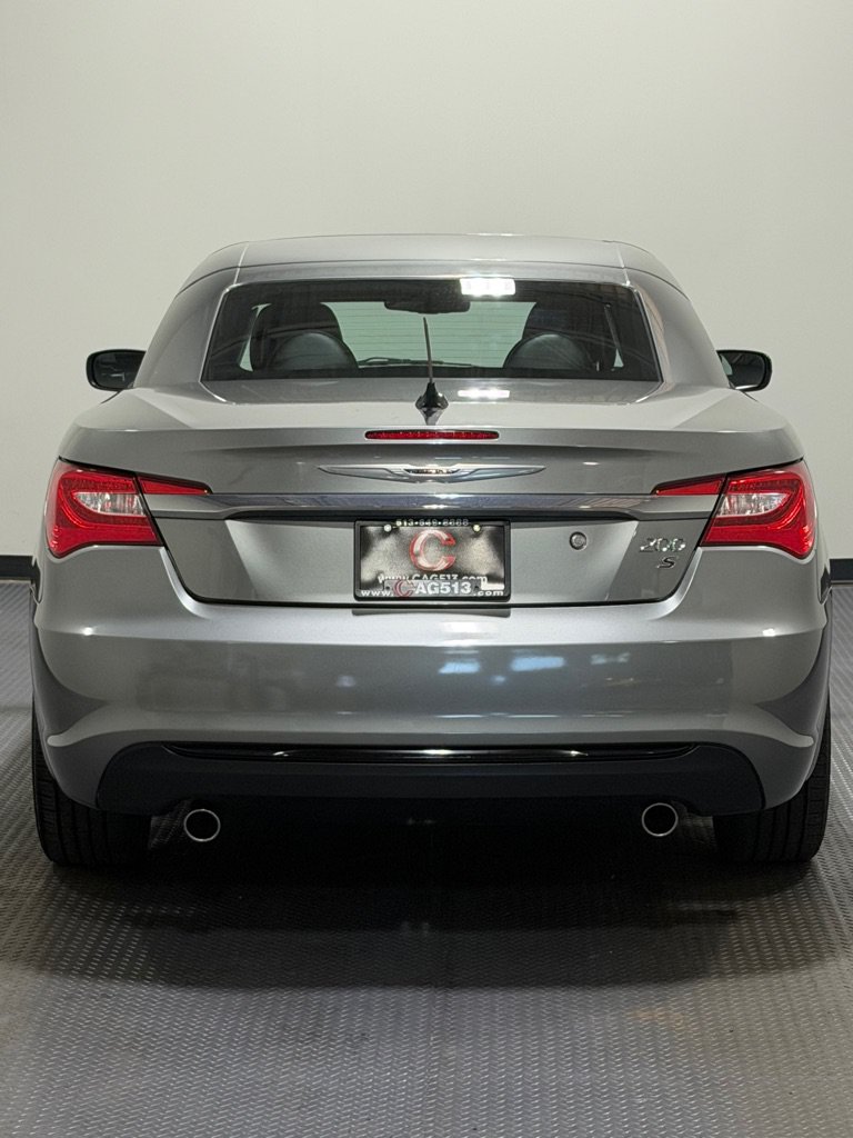 Used 2011 Chrysler 200 S FWD image 6
