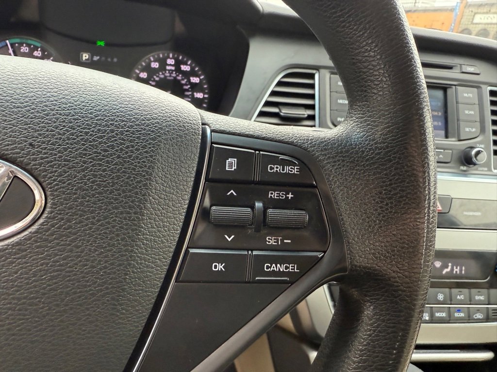 Used 2016 Hyundai Sonata SE image 28