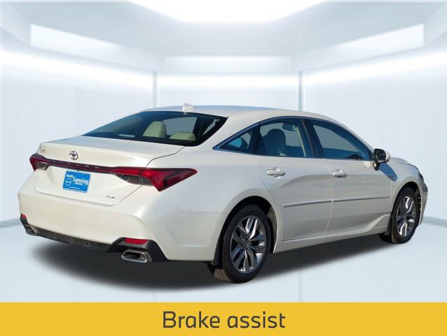 Used 2022 Toyota Avalon XLE image 6