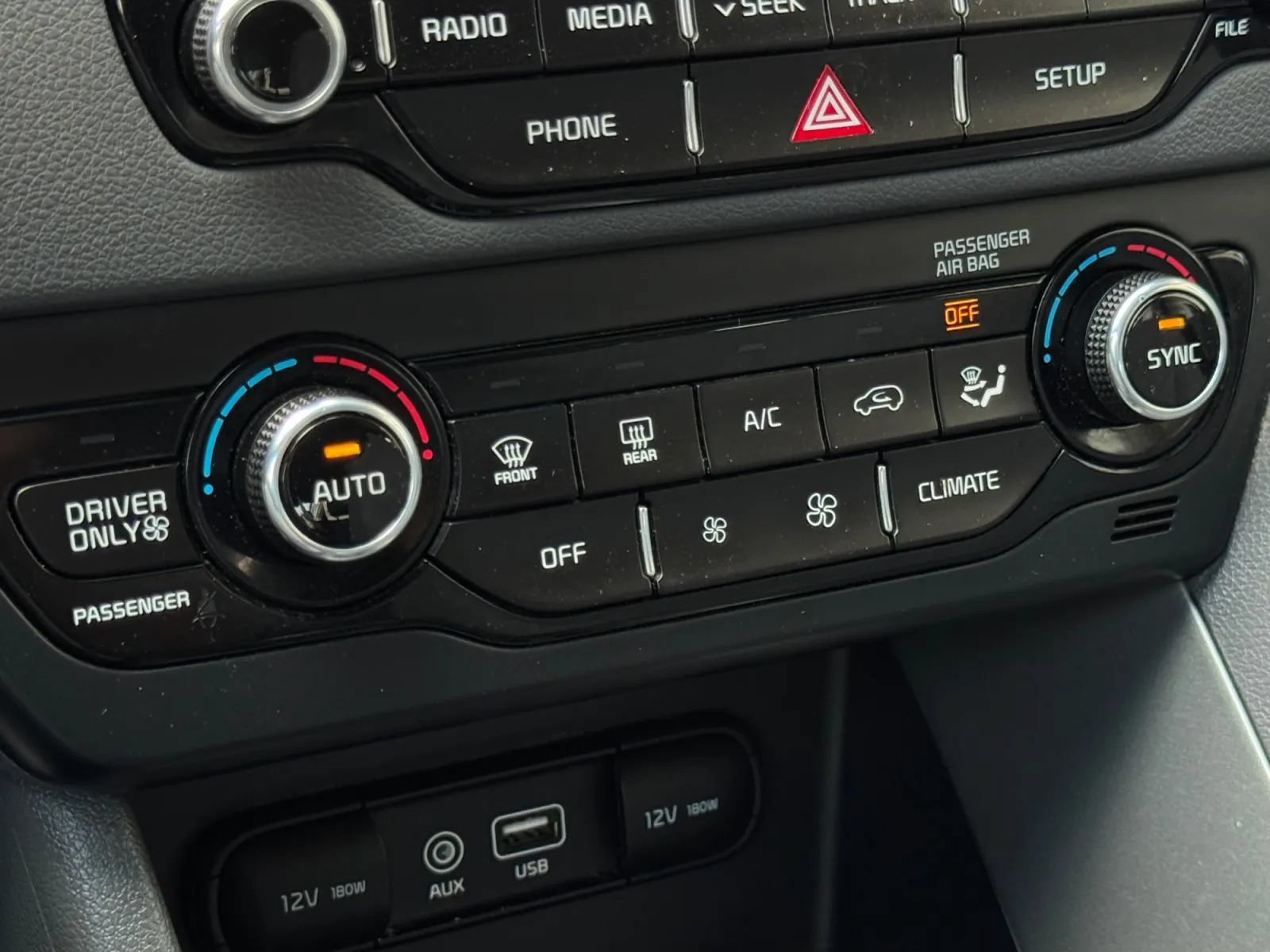 Used 2019 Kia Niro LX FWD image 40