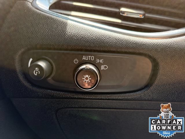 Used 2018 Chevrolet Malibu LT FWD image 10