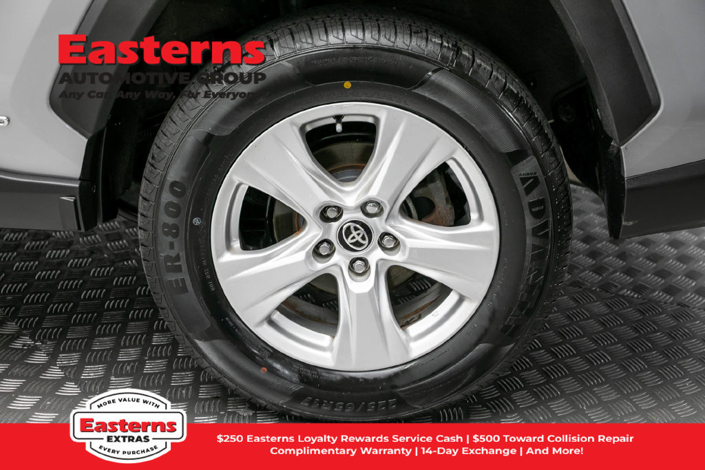 Used 2021 Toyota RAV4 XLE w/ XLE Grade Weather Package AWD/4WD image 9