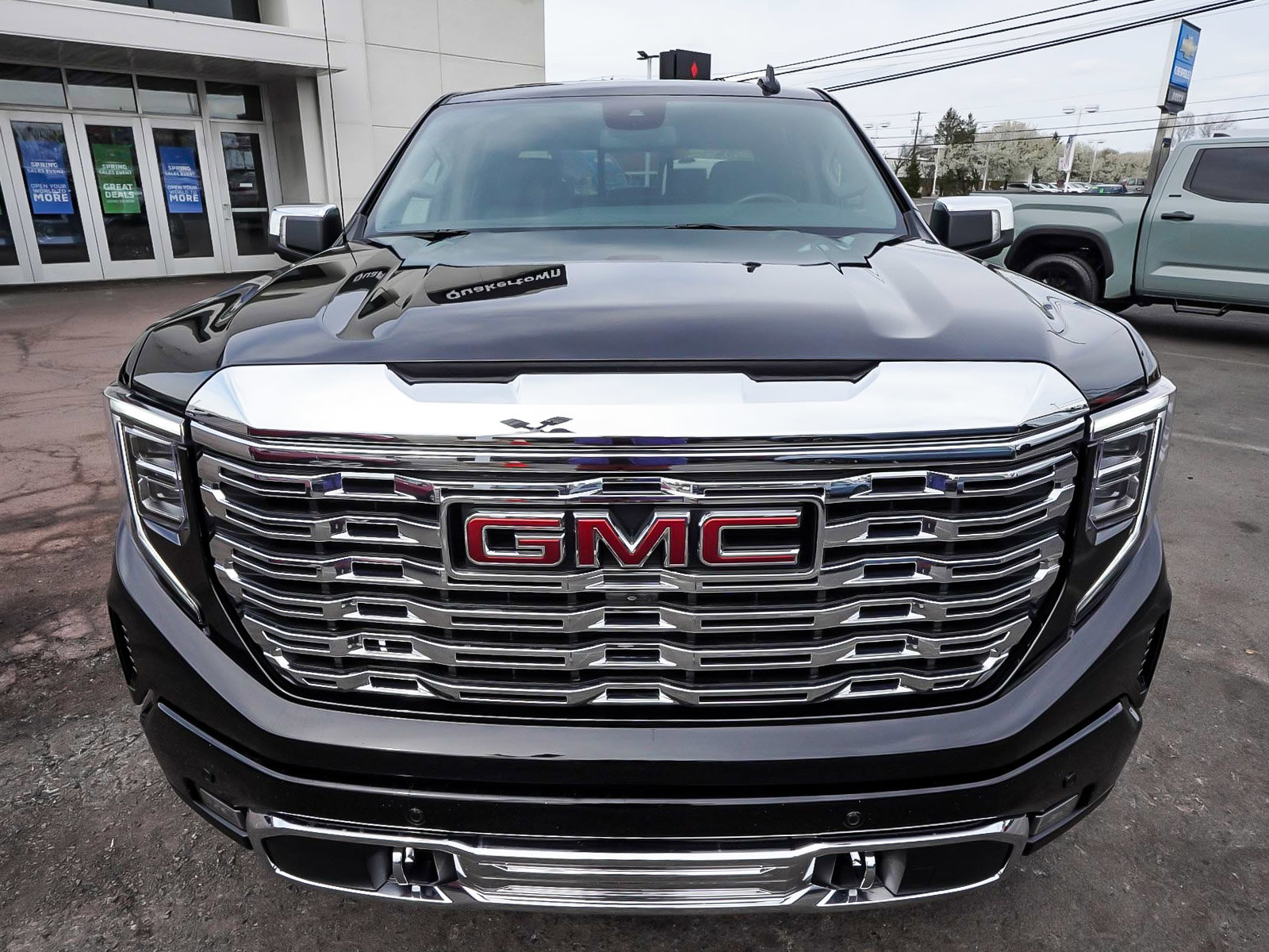 Used 2022 GMC Sierra 1500 Denali AWD/4WD image 2