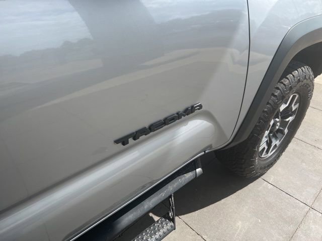 Used 2020 Toyota Tacoma TRD Off-Road AWD/4WD image 24