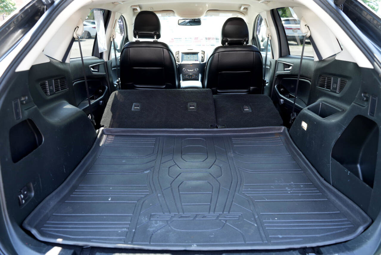 Used 2019 Ford Edge SEL w/ Equipment Group 201A image 19