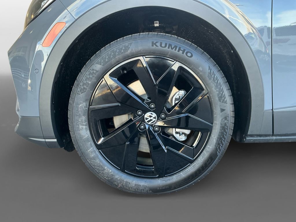 New 2026 Volkswagen ID.4 Pro S AWD/4WD image 14