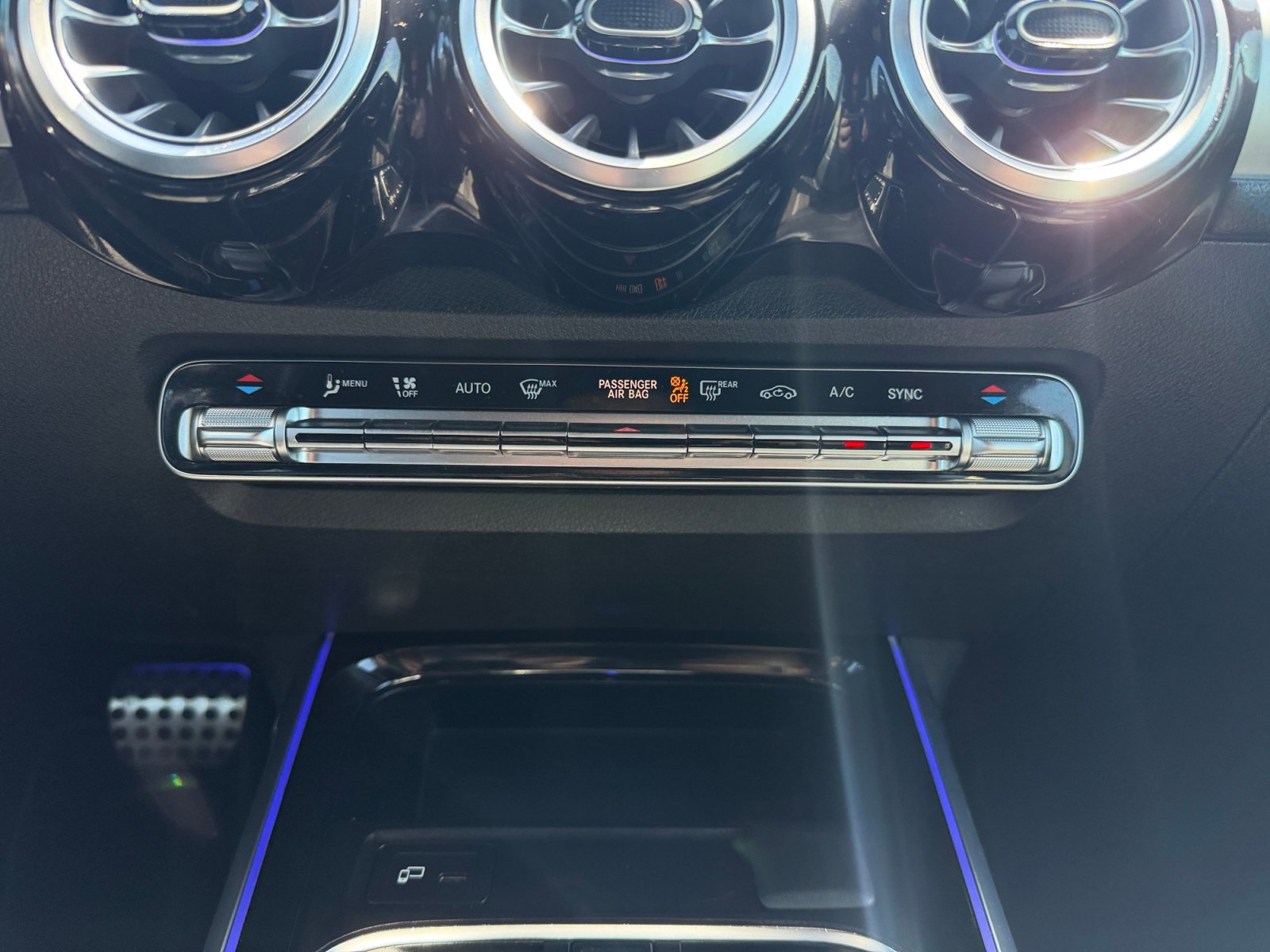 Used 2022 Mercedes-Benz GLB 35 AMG 4MATIC image 17