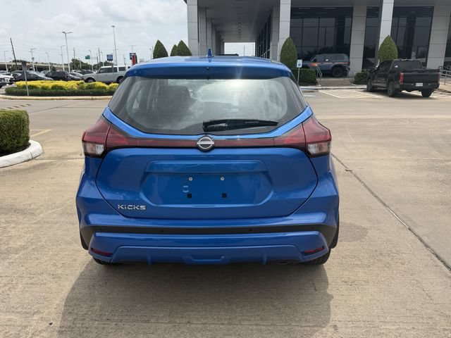 Used 2023 Nissan Kicks S FWD image 6