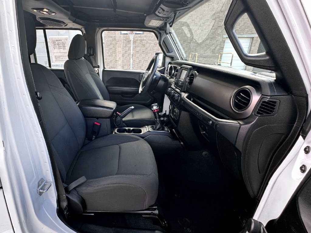 Used 2019 Jeep Wrangler Unlimited Sport AWD/4WD image 32