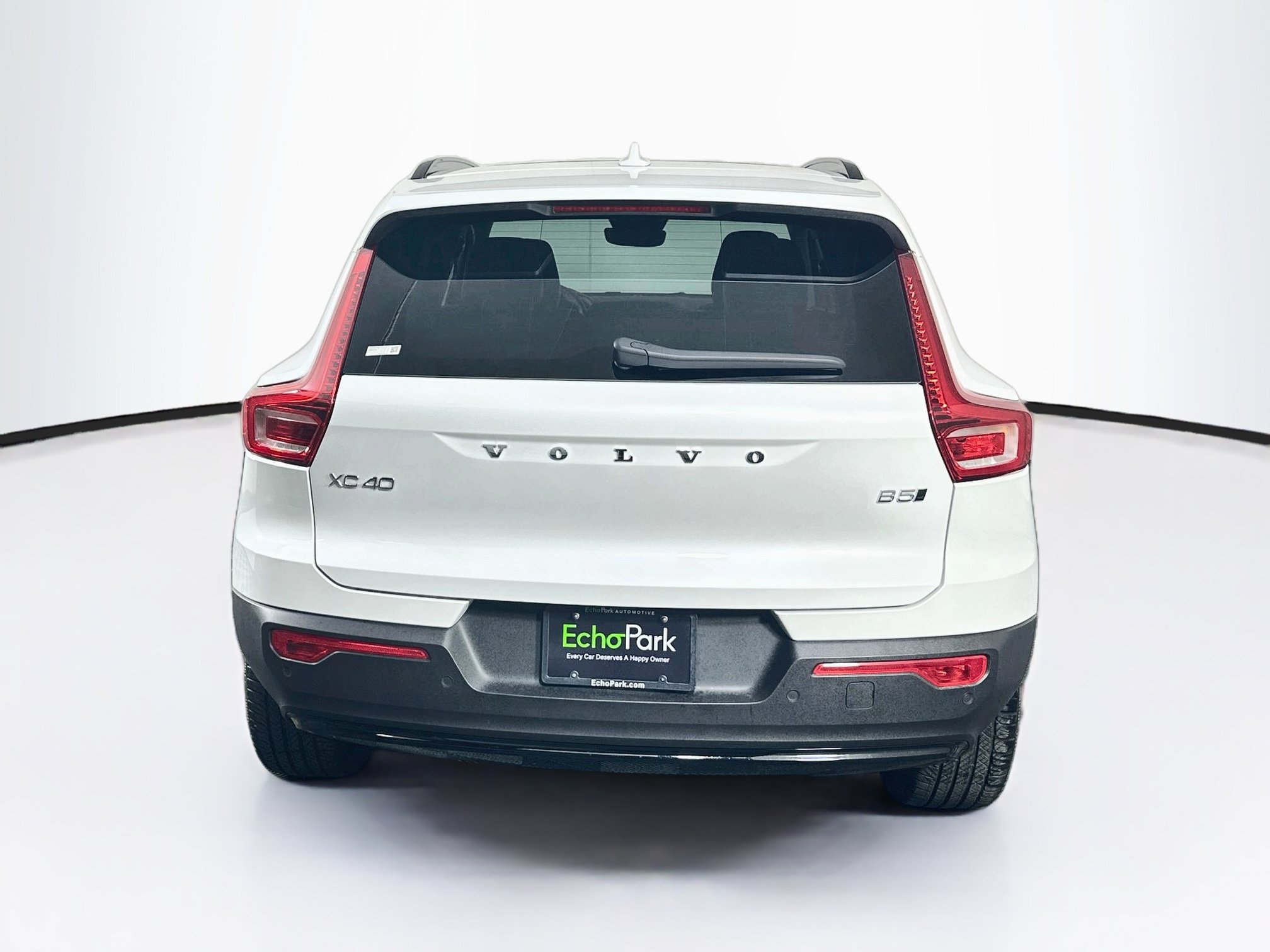 Used 2024 Volvo XC40 B5 Core w/ Protection Package AWD/4WD image 7