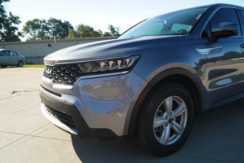 Used 2022 Kia Sorento LX FWD image 17