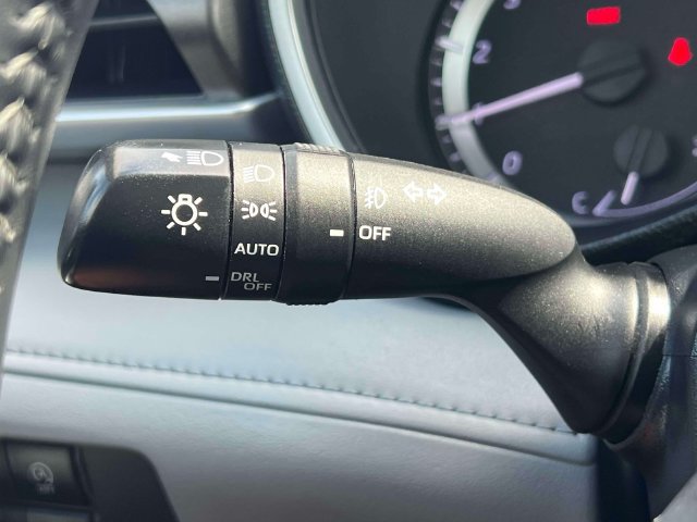 Used 2023 Toyota Highlander XLE AWD/4WD image 29