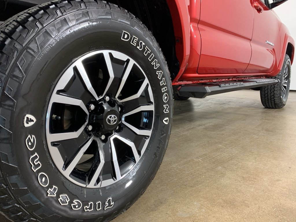 Used 2020 Toyota Tacoma TRD Sport image 9