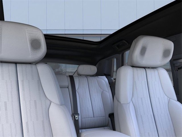 New 2025 Cadillac Lyriq Luxury image 24