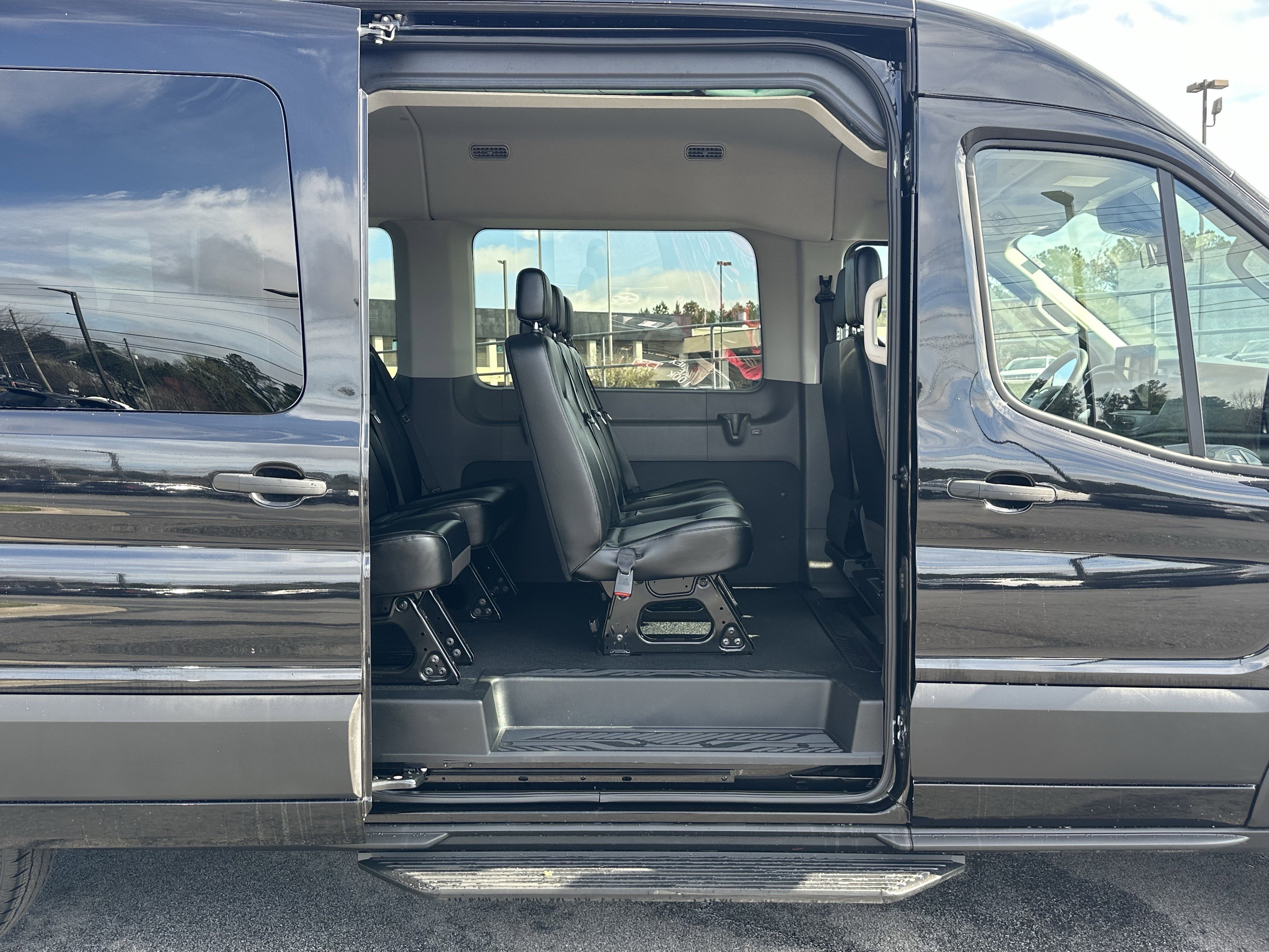 Used 2024 Ford Transit 350 XL image 17