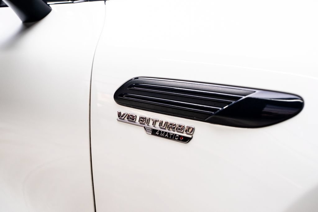 Used 2022 Mercedes-Benz SL 55 AMG 4MATIC w/ Driver Assistance Package image 17