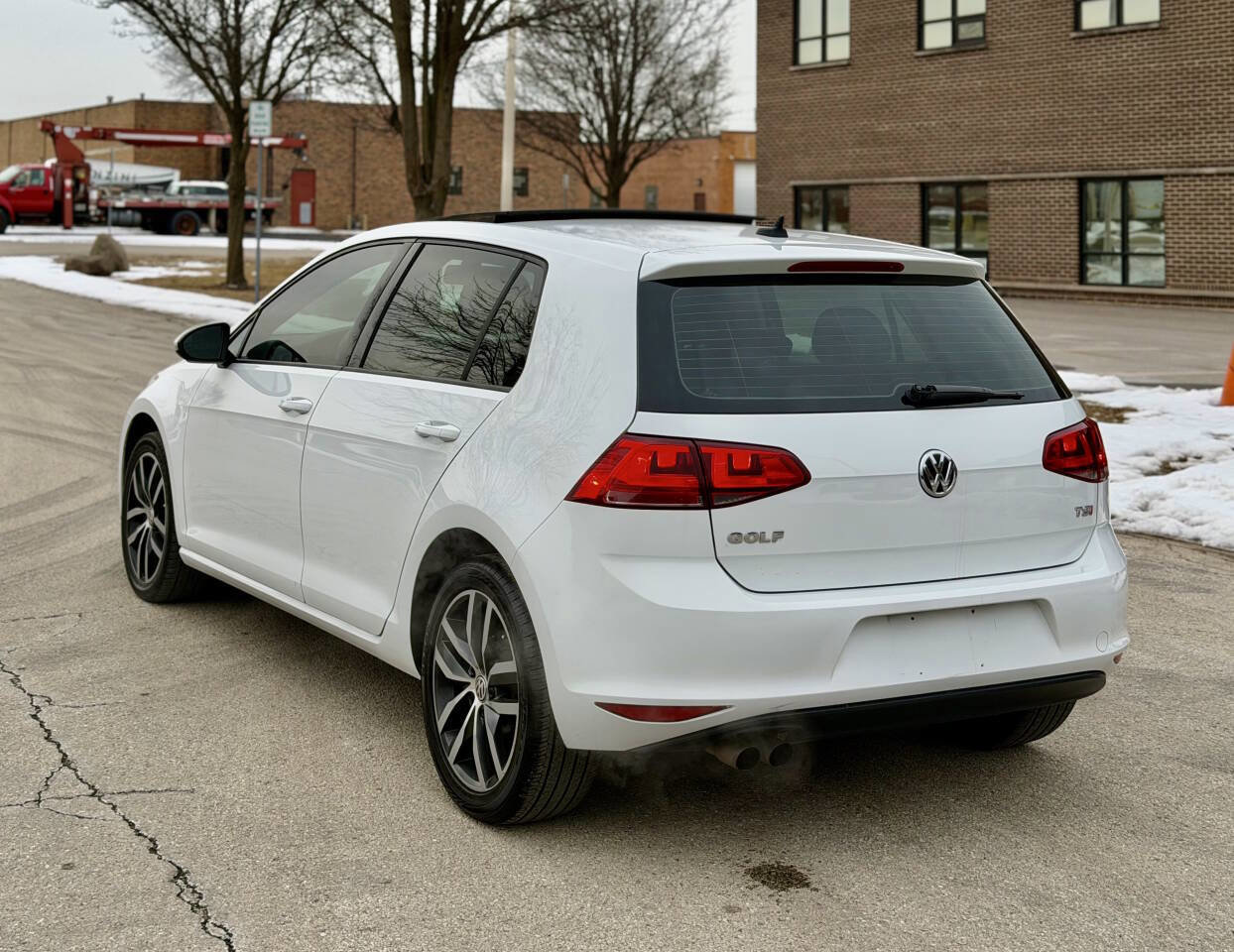 Used 2015 Volkswagen Golf SE image 7