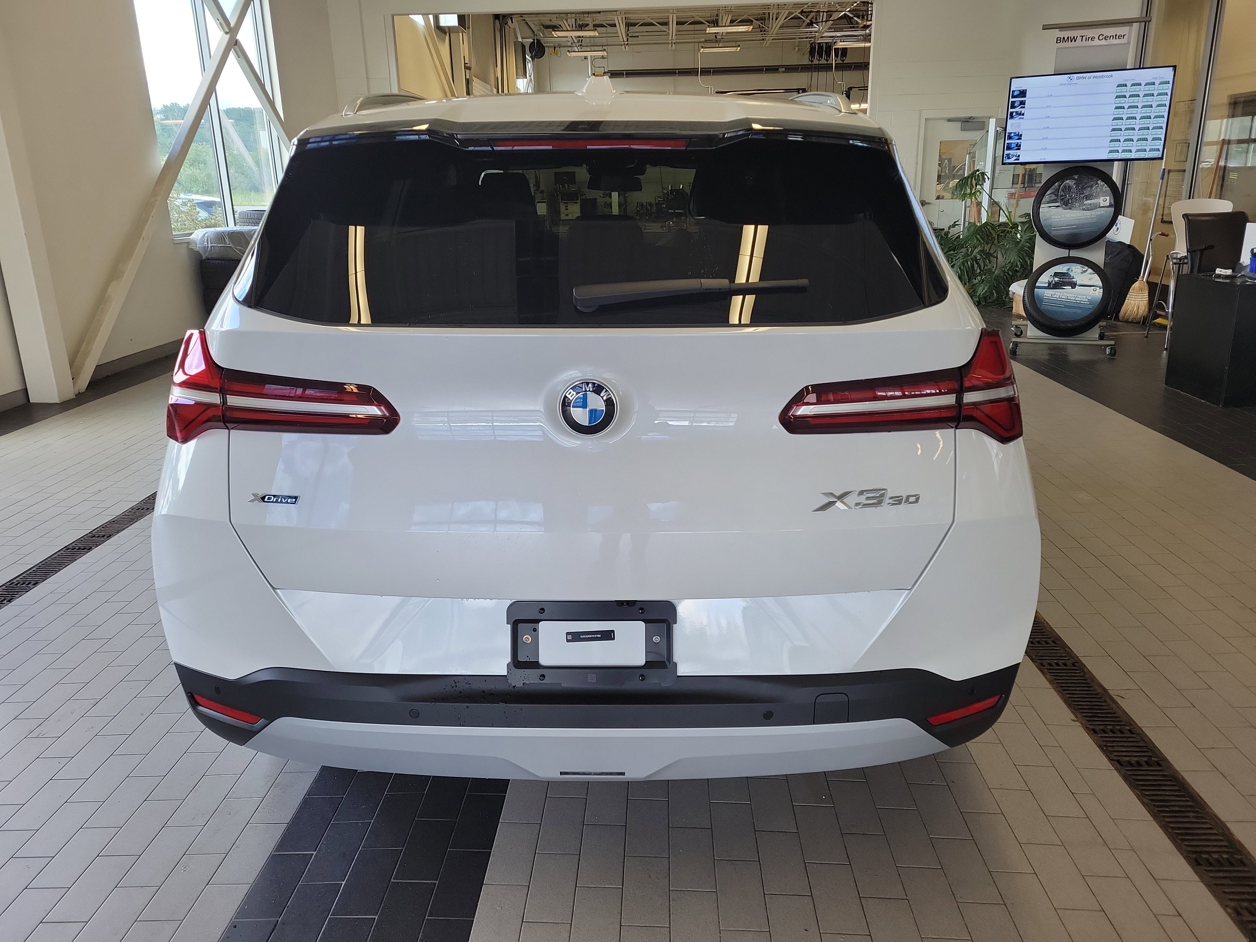 Used 2026 BMW X3 xDrive30 w/ Convenience Package image 6