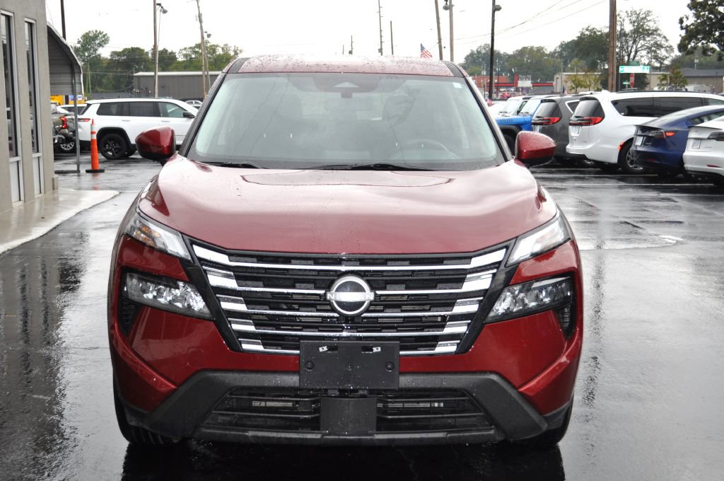 Used 2024 Nissan Rogue SV image 14