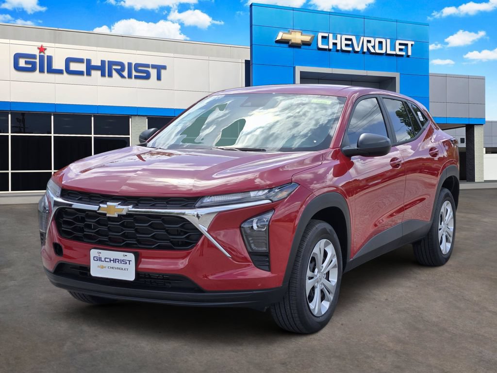 New 2026 Chevrolet Trax LS w/ Driver Confidence Package FWD video 4