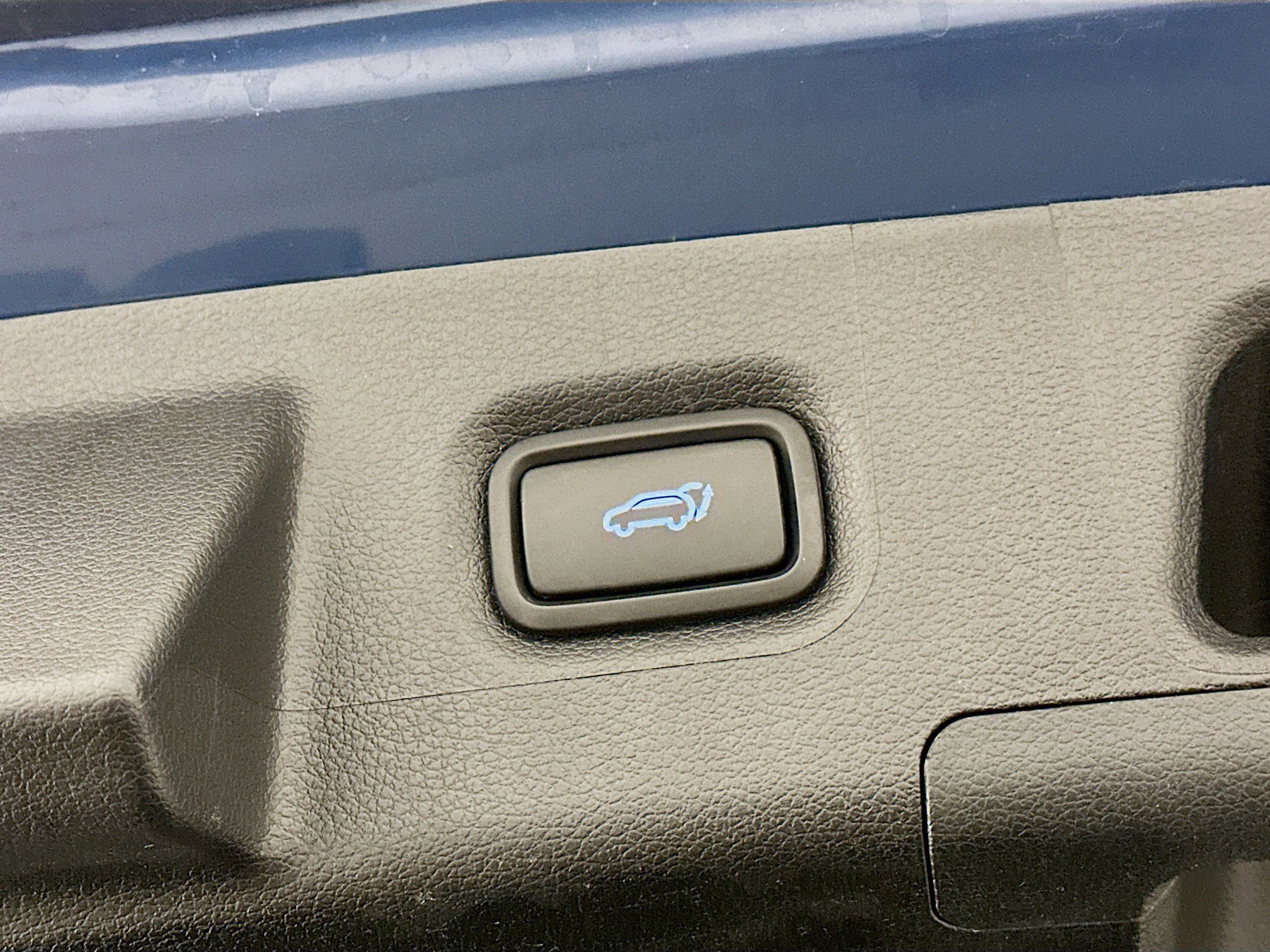 Used 2022 Hyundai Santa Fe SEL w/ Convenience + Premium Package image 32