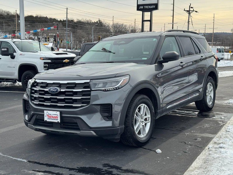 Used 2025 Ford Explorer Active image 8