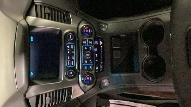 Used 2018 Chevrolet Suburban LT AWD/4WD image 18