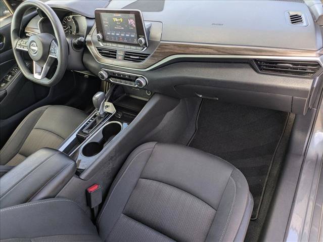 Used 2024 Nissan Altima 2.5 SV FWD image 21