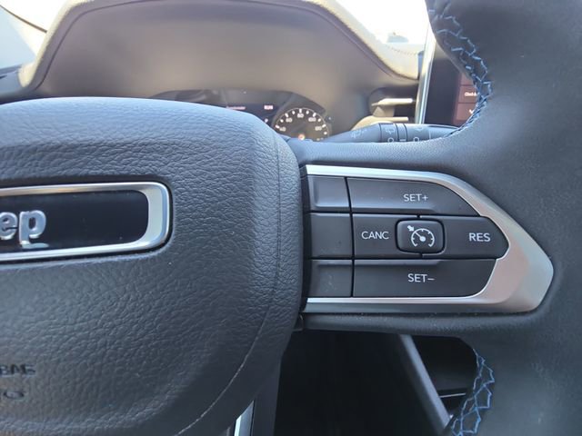 Used 2022 Jeep Compass Latitude image 17